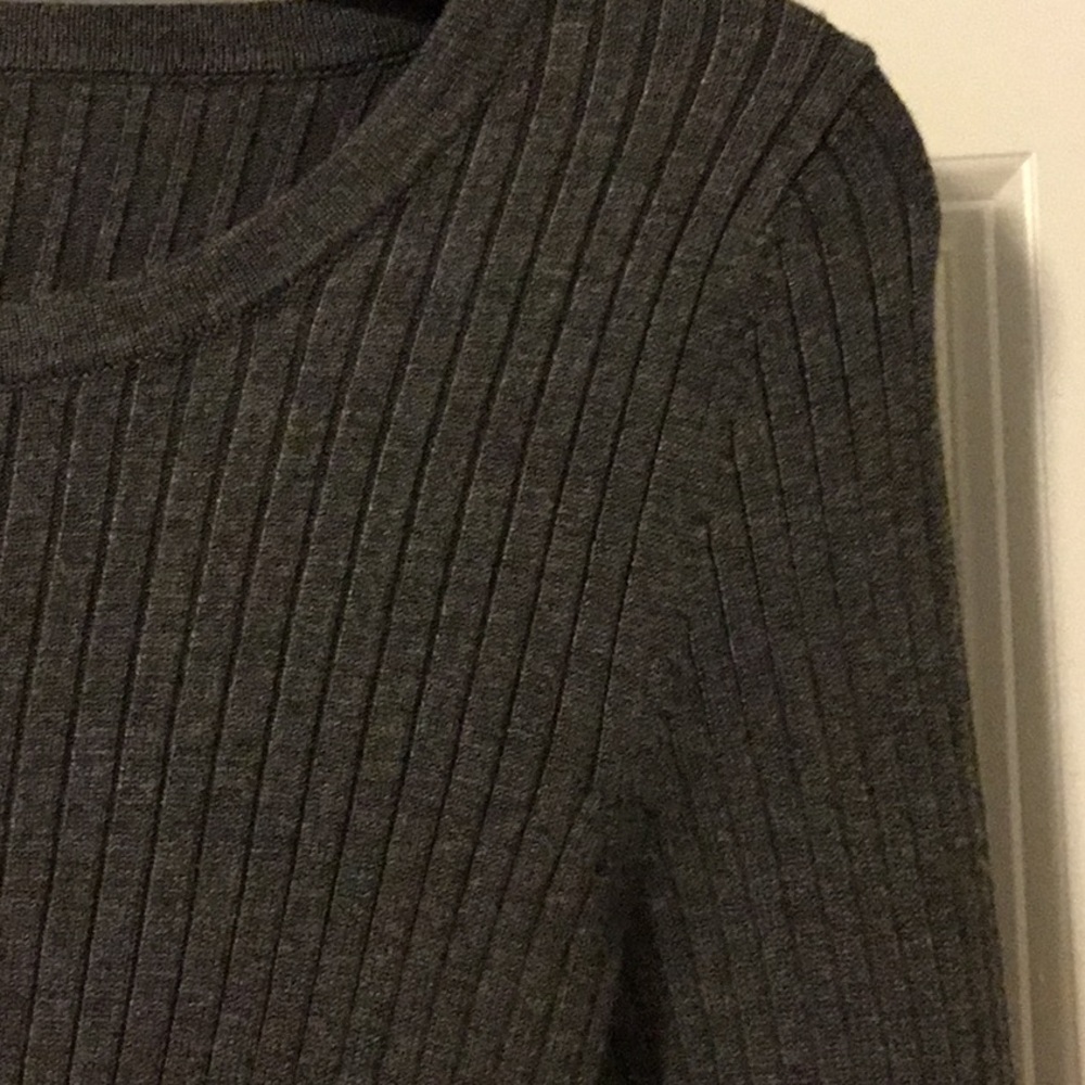 Gray Sweater - Picture 4 of 5